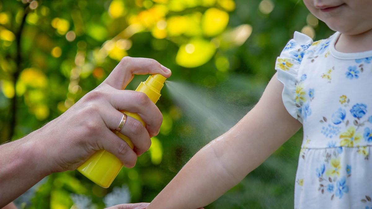 spray repellente zanzare bambina
